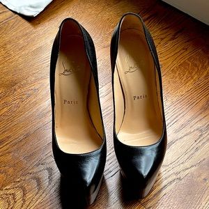 Christian Louboutin black leather classic pumps
